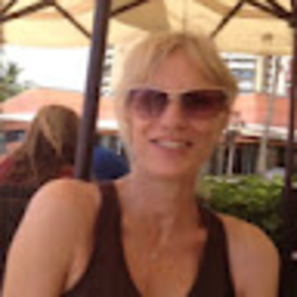 Meet your Posher, Elysa - Picture 1 of 1